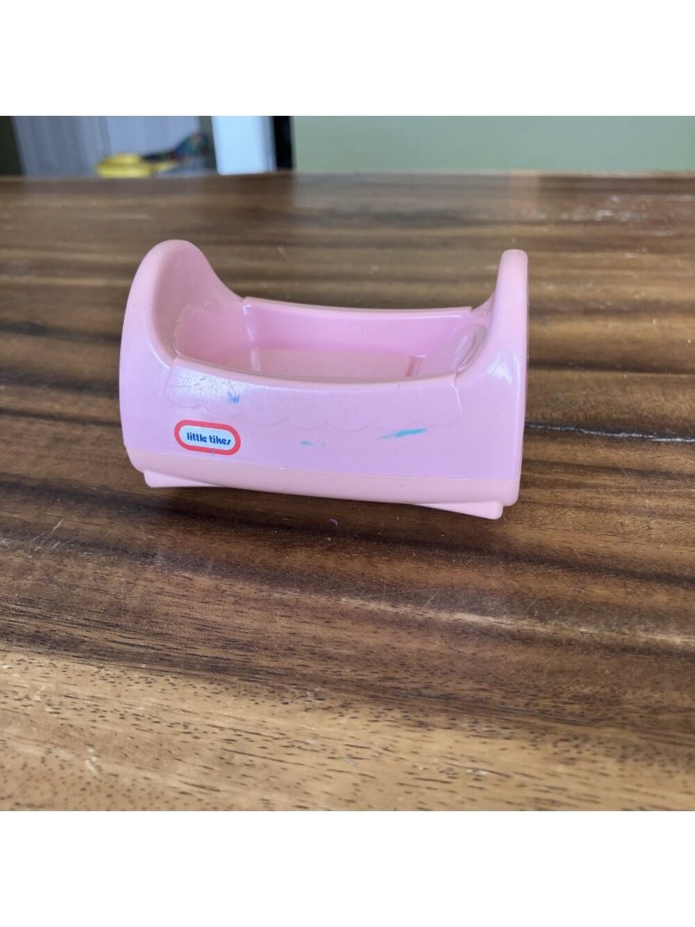 Vintage LITTLE TIKES DOLLHOUSE Cradle Pink BABY INFANT 3"